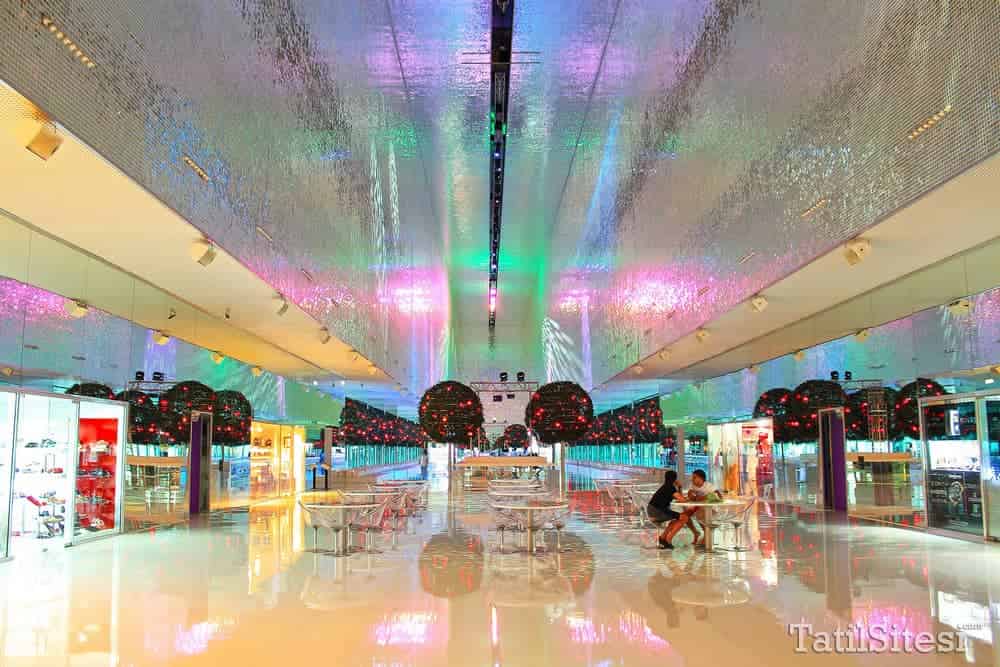 Adam & Eve Hotel (+16) 